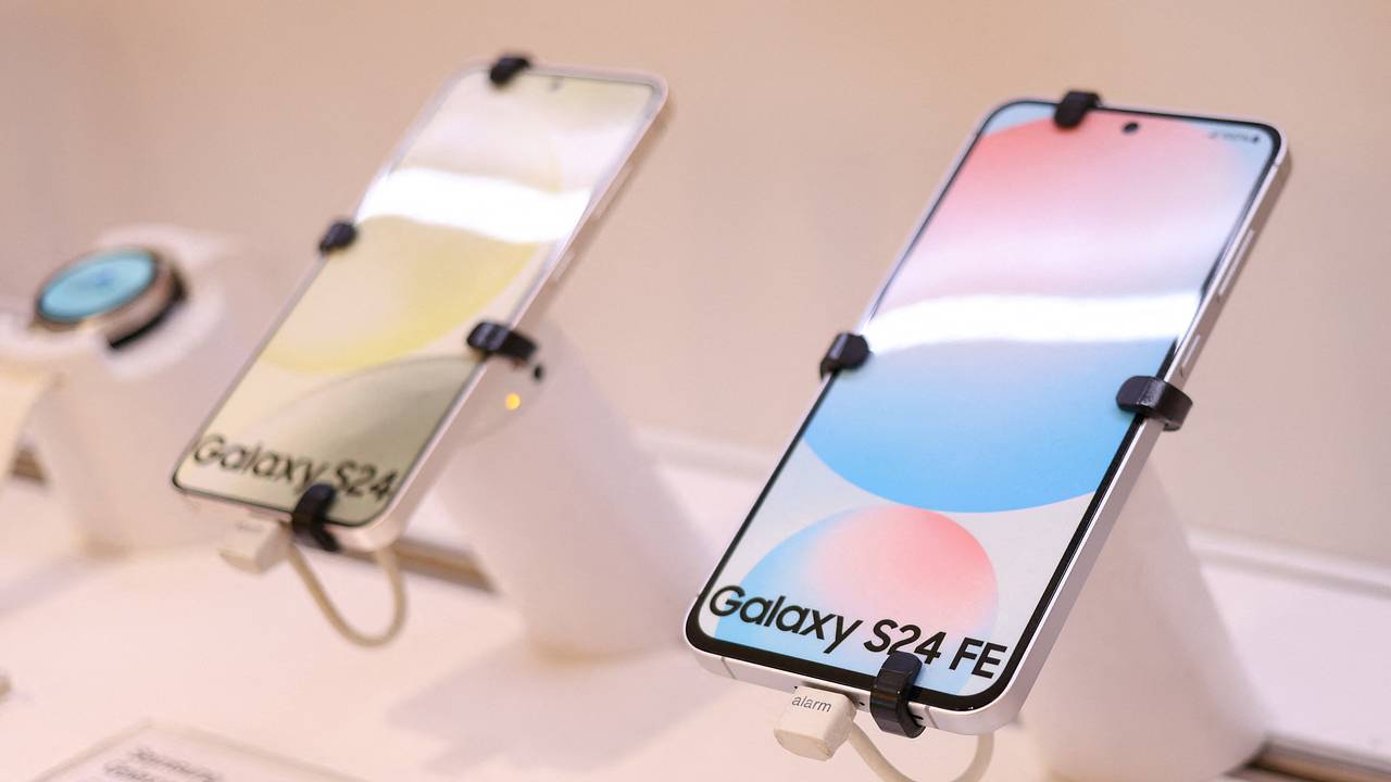 Samsung признала проблему с дисплеем своих флагманов