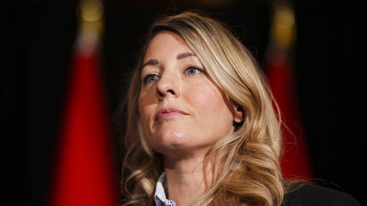 Глава МИД Канады ответила на вопрос об обсуждении присоединения страны к США