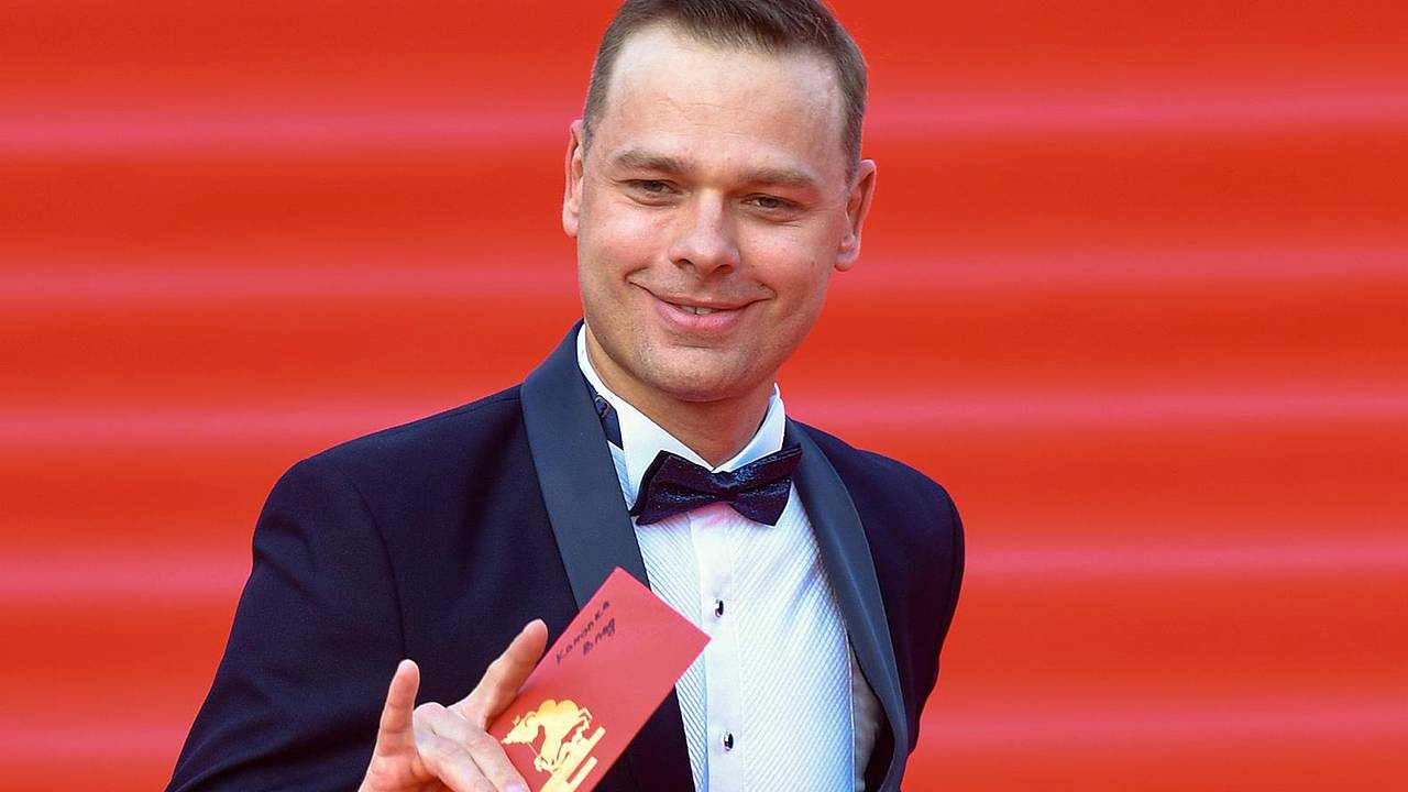 Звезда «Молодежки» раскрыл правду о съемках, хоккее и пути к славе