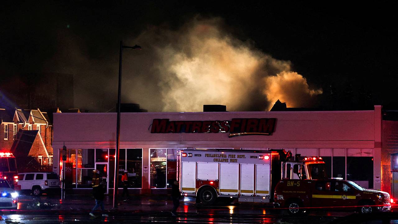 Названа причина взрыва при крушении самолета в США