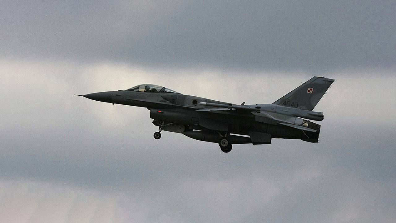 В Польше подняли авиацию из-за ударов по территории Украины