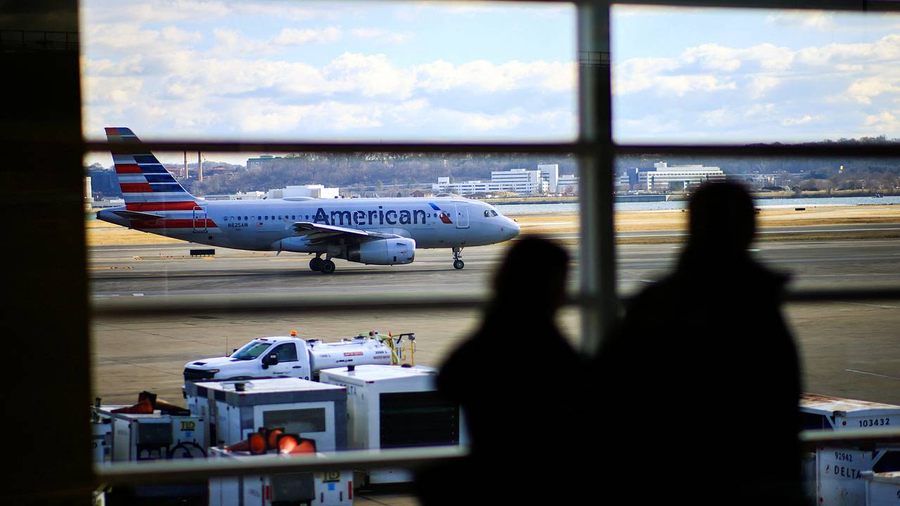 В США рассказали о маневрах пилота самолета перед столкновением с вертолетом