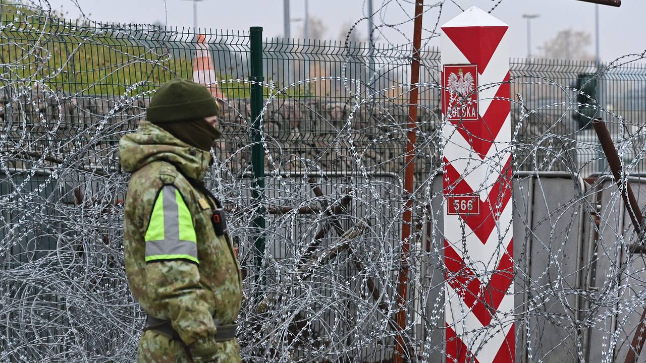 Польский солдат вышел на белорусскую границу и совершил суицид