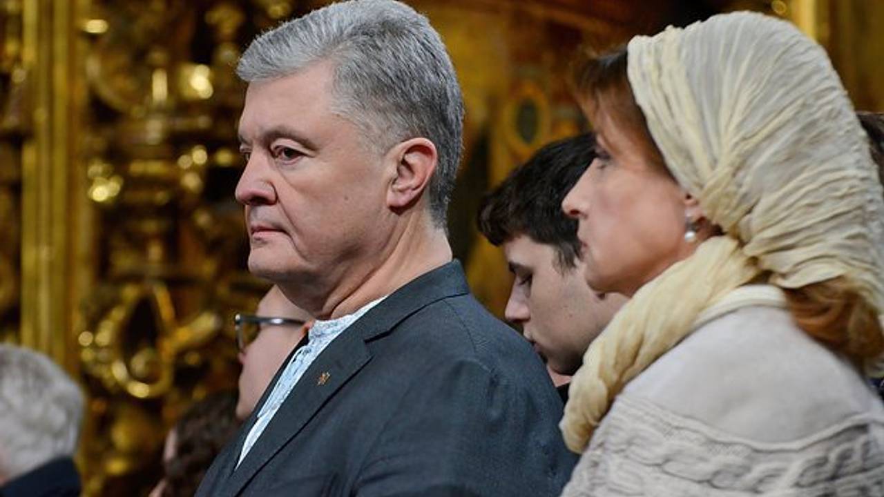 Порошенко высказал опасения из-за отсутствия контакта между Зеленским и Белым домом