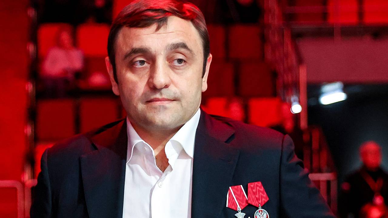 Взрыв в «Алых Парусах» оказался покушением на основателя армянского батальона из ДНР. Что об этом известно?