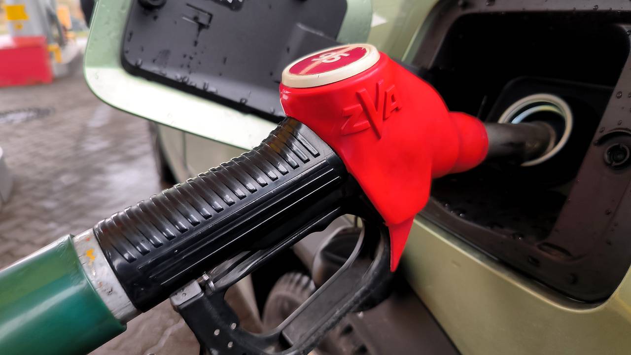 Биржевые цены на бензин в России выросли до максимума