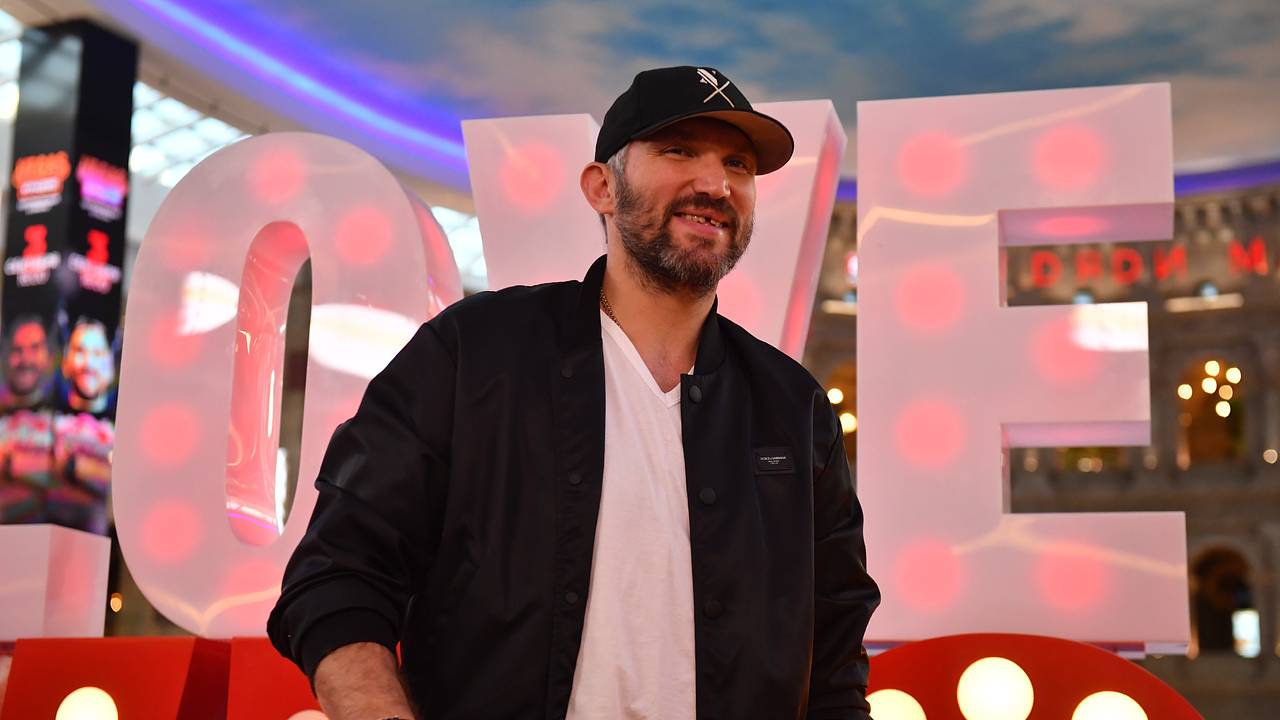 Журова оценила шансы Овечкина стать президентом