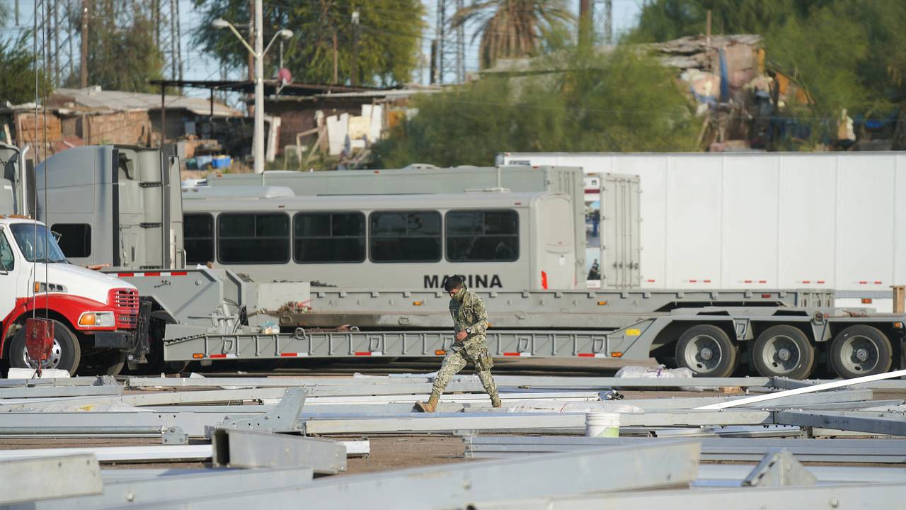 Мексика направит военных на усиление границы с США