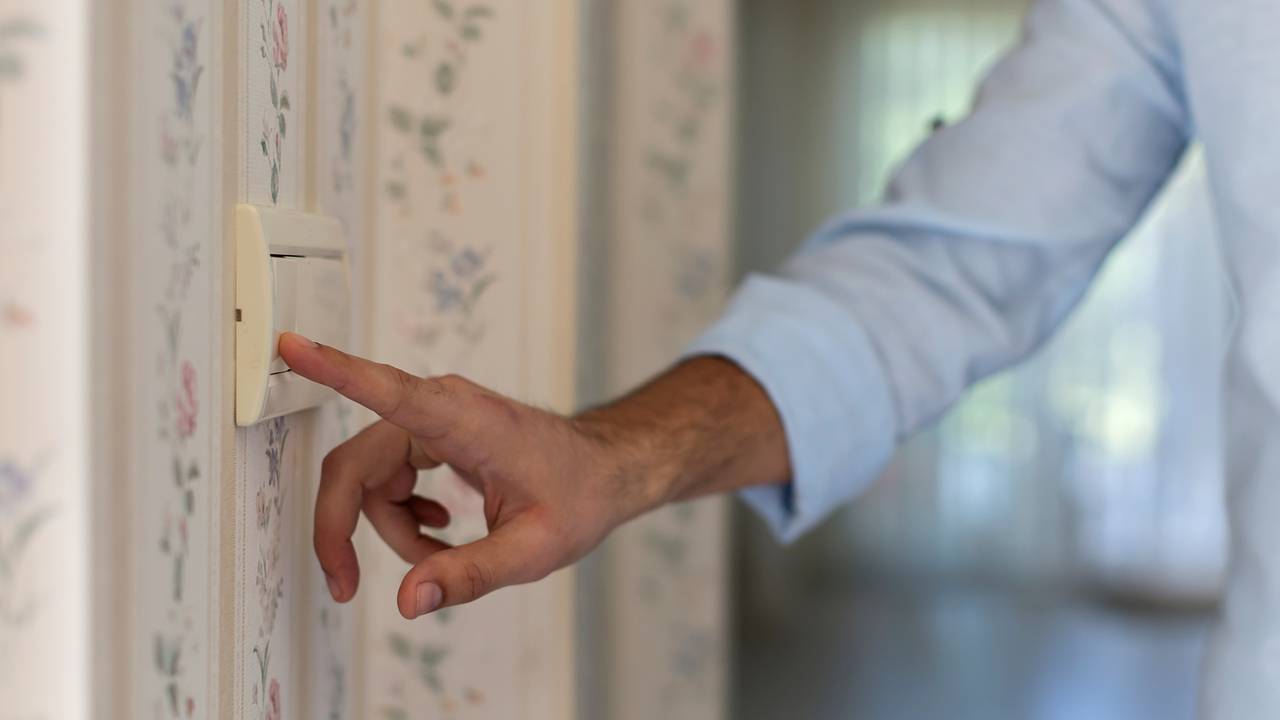 Назван неочевидный портящий стильный интерьер в доме предмет