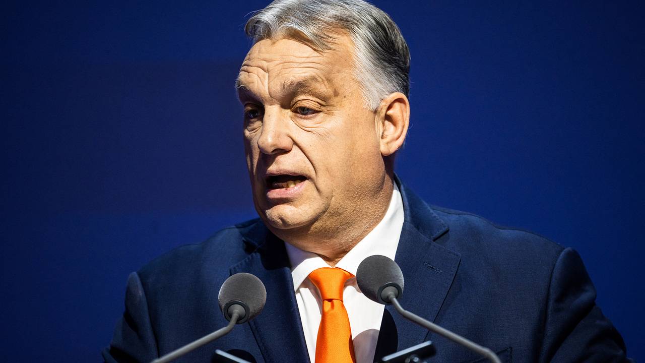 Премьер Венгрии заявил о прекращении Трампом поддержки военных действий на Украине