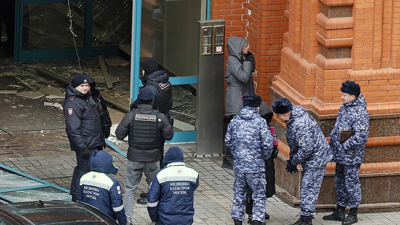 Криминалисты приступили к изучению поражающих элементов с места взрыва в ЖК «Алые Паруса»