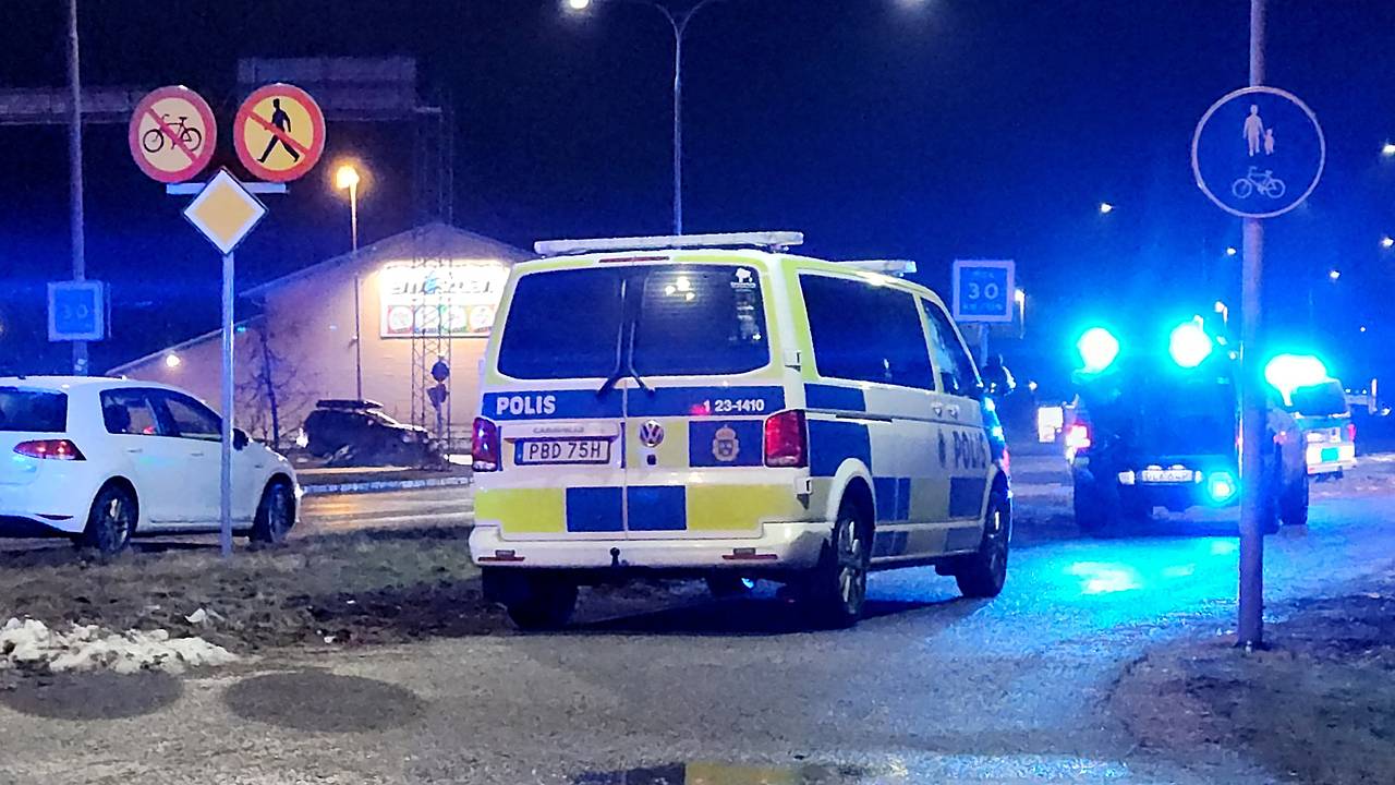 Число погибших в результате стрельбы в шведской школе увеличилось