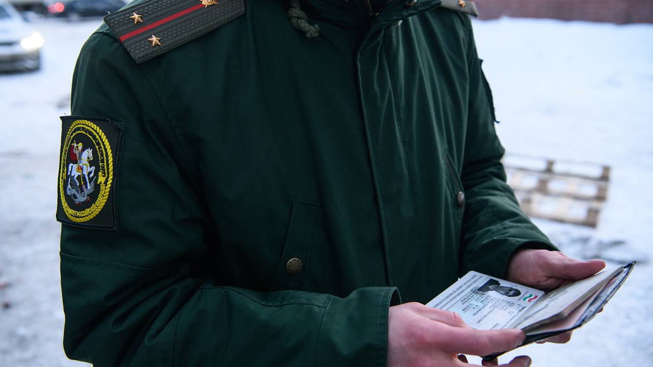 Режим высылки нелегалов вступил в силу в России