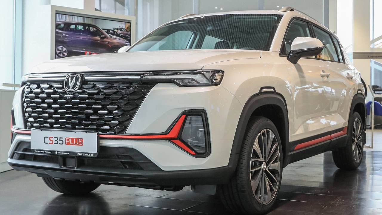 У Changan потекла крыша и заставила россиянина задуматься о качестве китайских машин