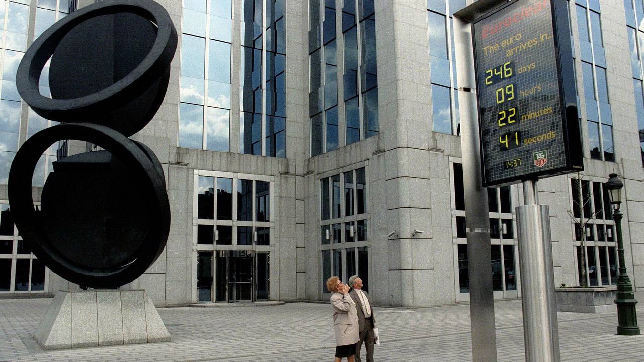 Euroclear определился со сроками и суммой второго платежа для Украины