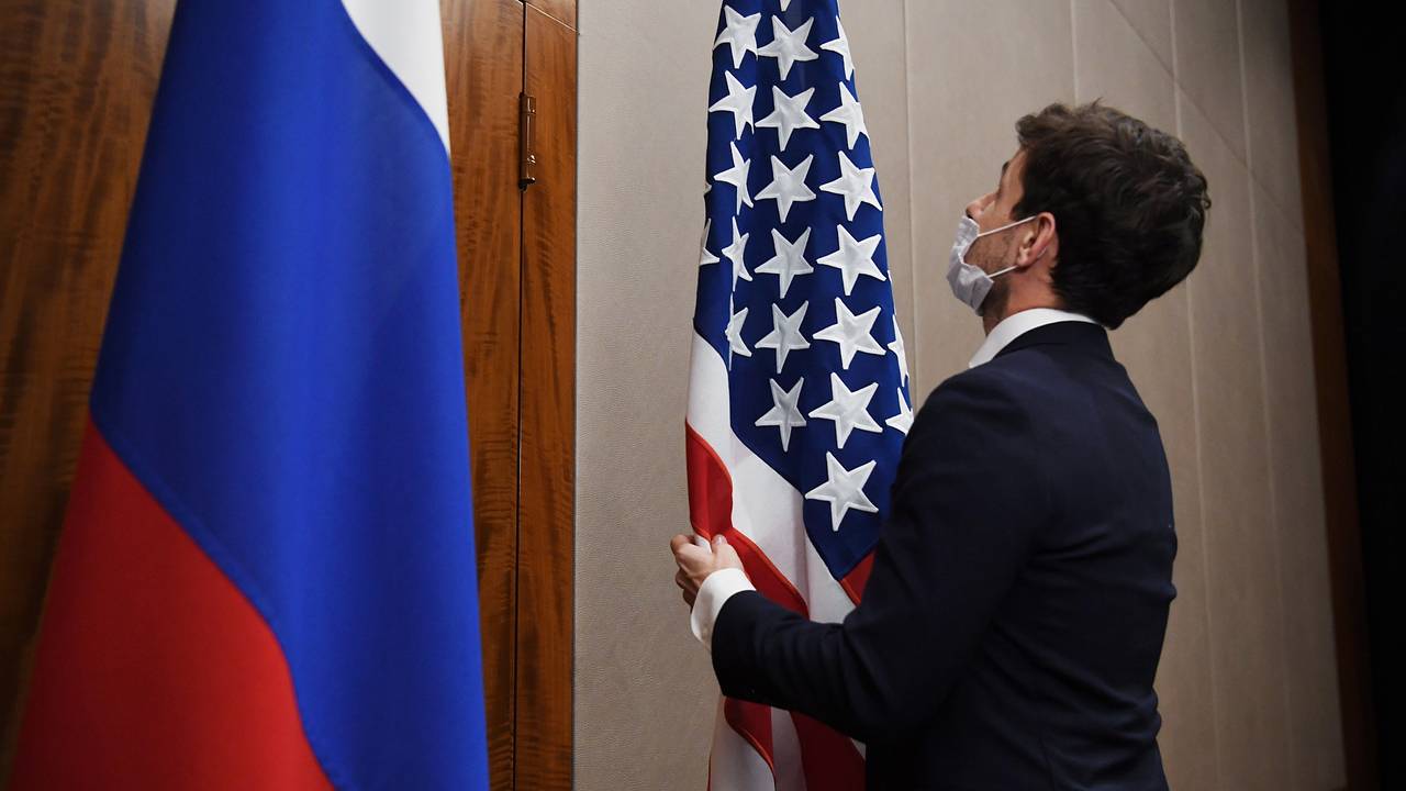 В России высказались об усилении интенсивности контактов России и США