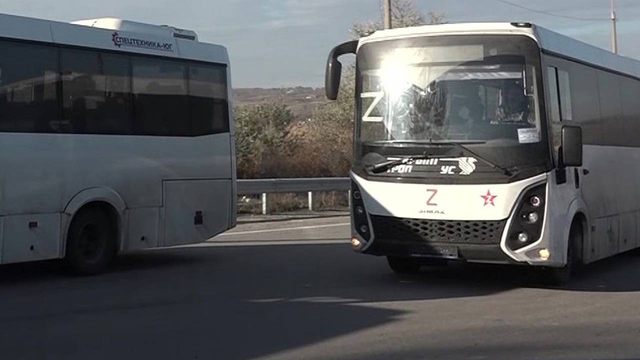 Появились новые фото масштабного обмена пленными между Россией и Украиной