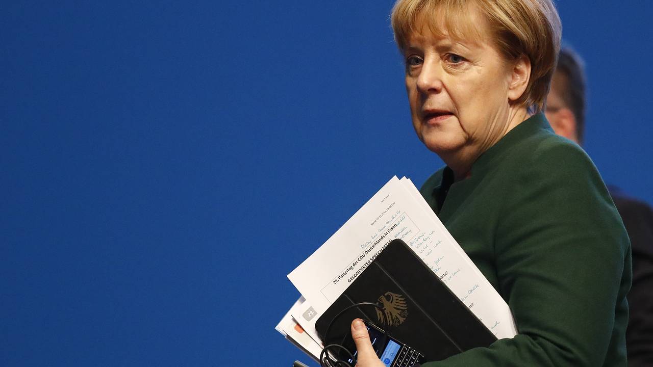 Меркель отказалась признать миграционную политику ФРГ ошибочной