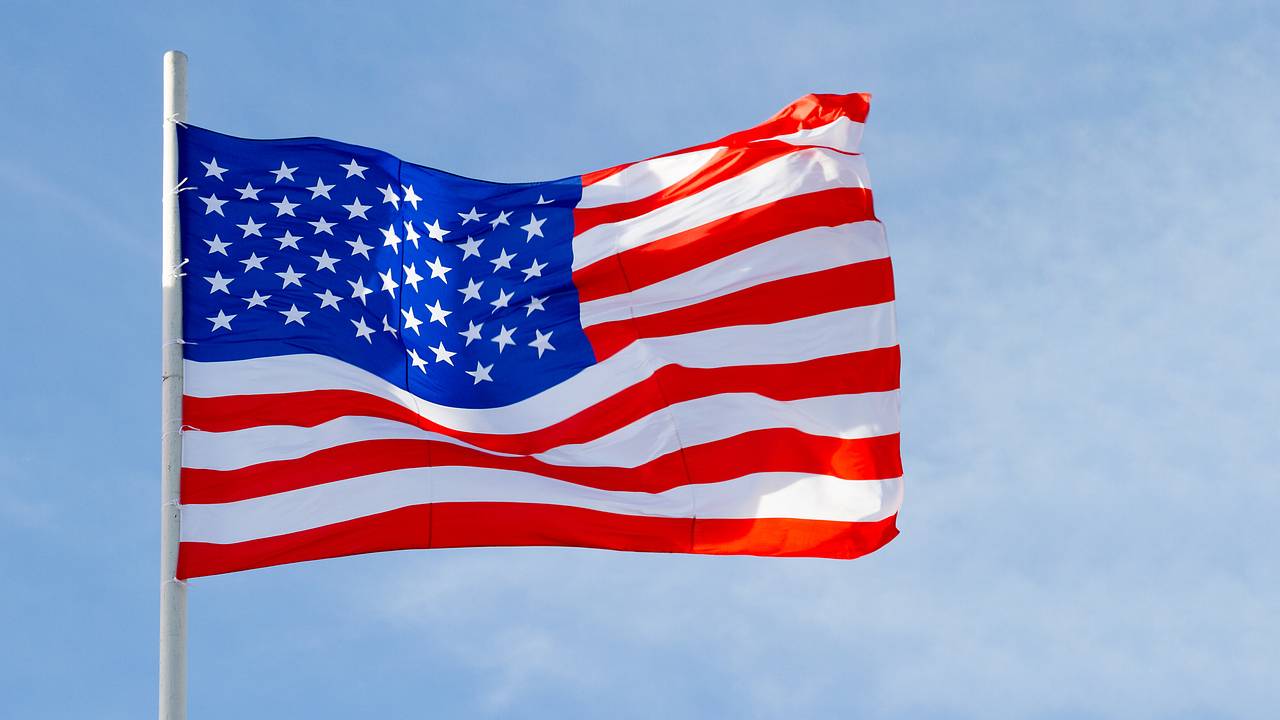 Демократы подверглись нападкам сторонников USAID за неспособность дать отпор Трампу