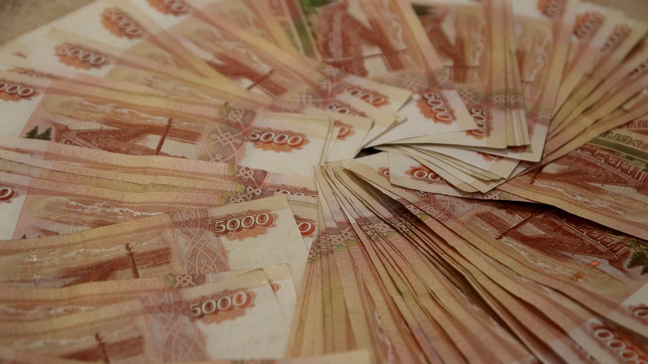 Лжегадалка пообещала российскому пенсионеру вылечить его от рака и украла миллион рублей