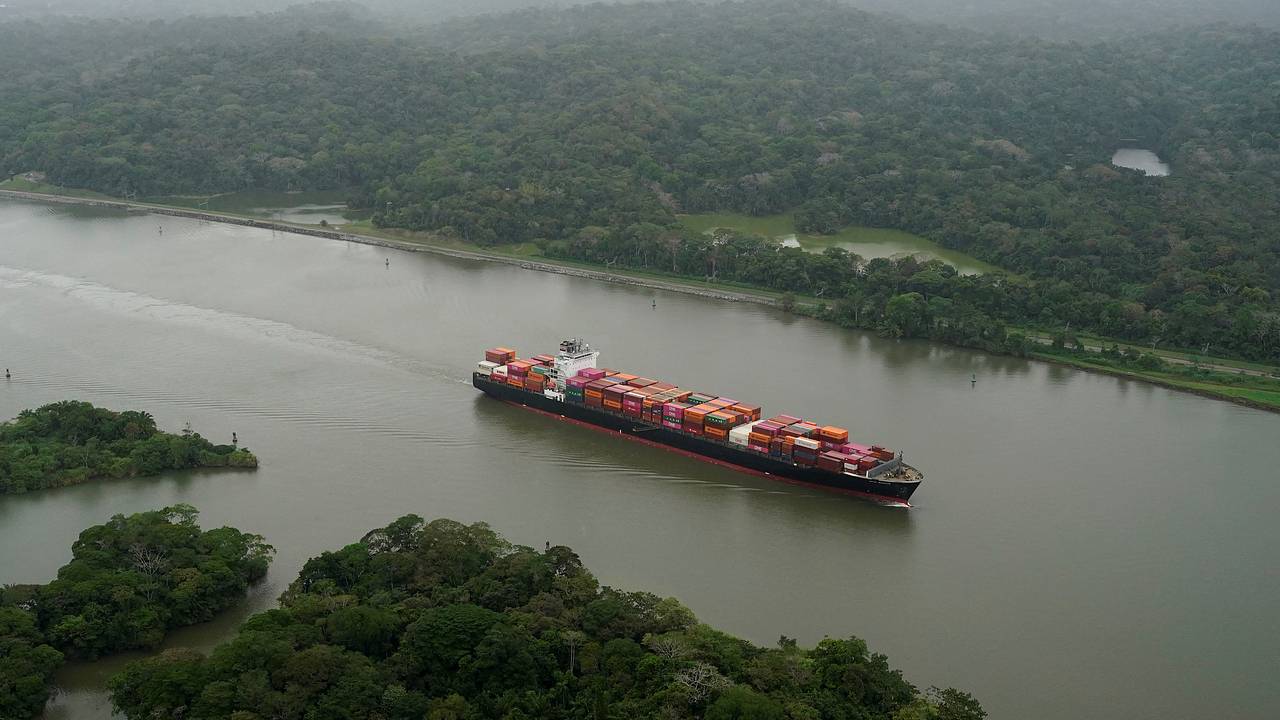 Отмену сборов для проходящих по Панамскому каналу судов из США опровергли