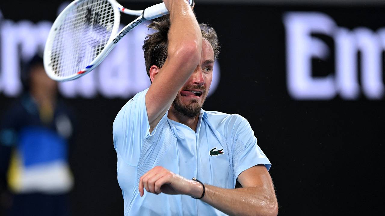 Медведев ответил на вопрос о завершении карьеры после проигрыша 92-й ракетке мира