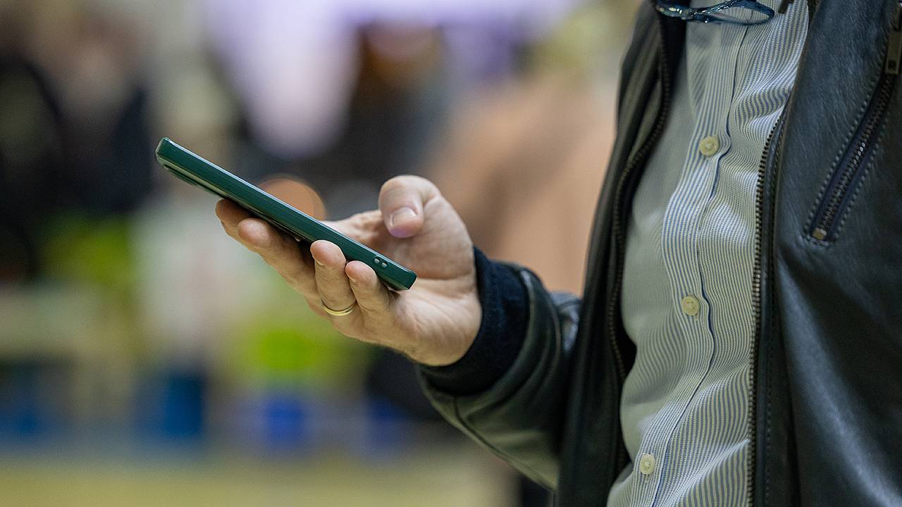 Россиян предупредили о краже аккаунтов в Telegram через Wi-Fi