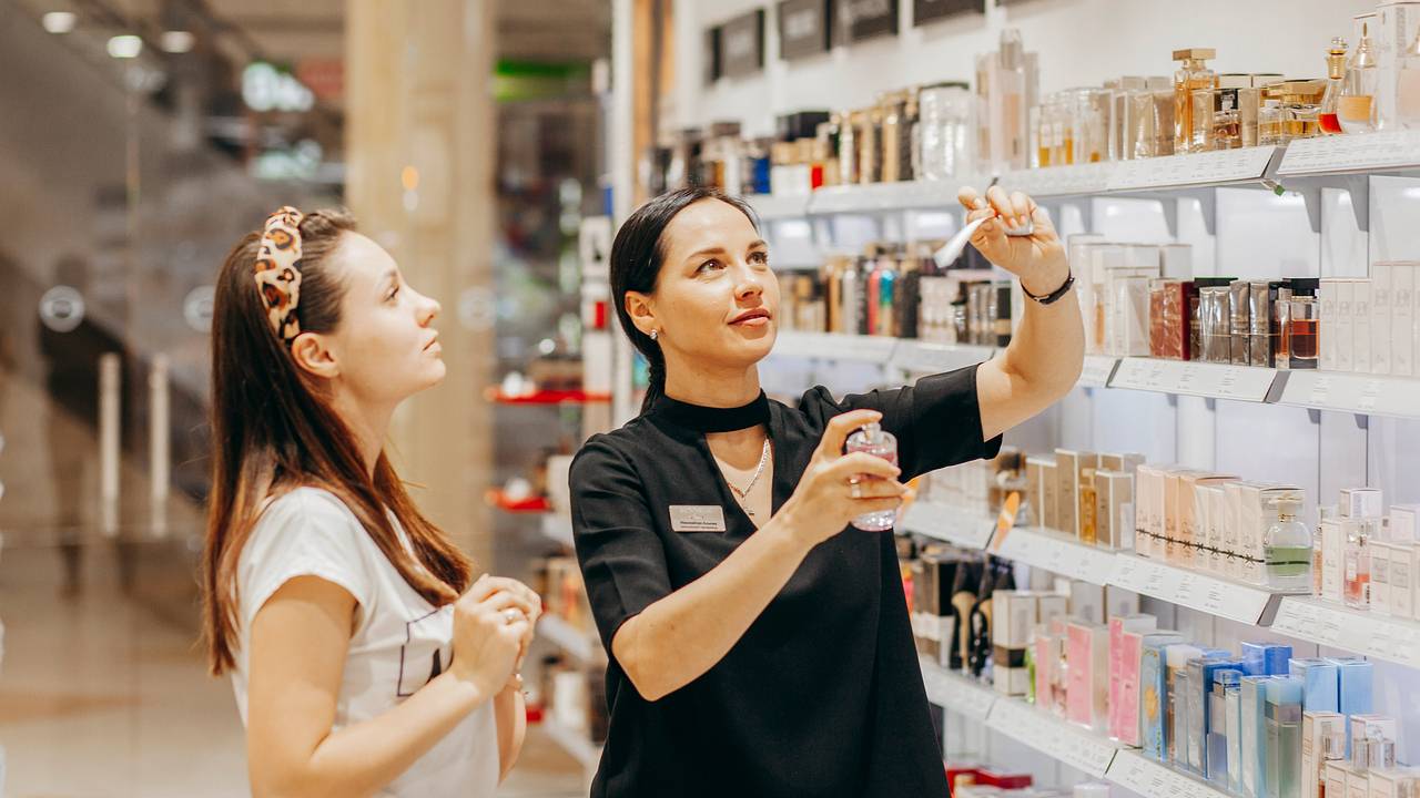 Россияне бросились скупать духи