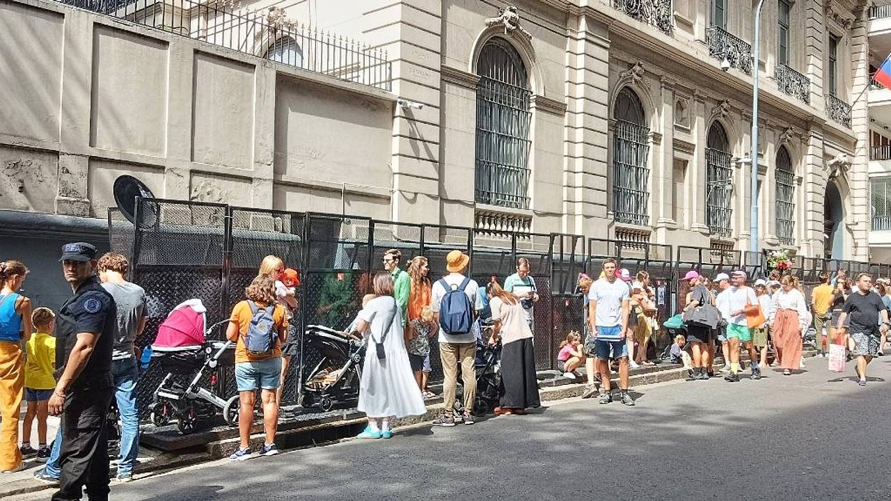 Украинская дипмиссия разместила объявления о вербовке наемников в Аргентине