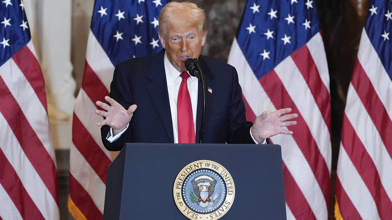 Трамп уволил главу избиркома