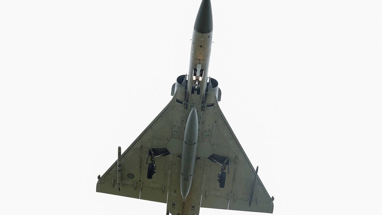 «Ростех» назвал французский Mirage 2000 истребителем с короткой рукой