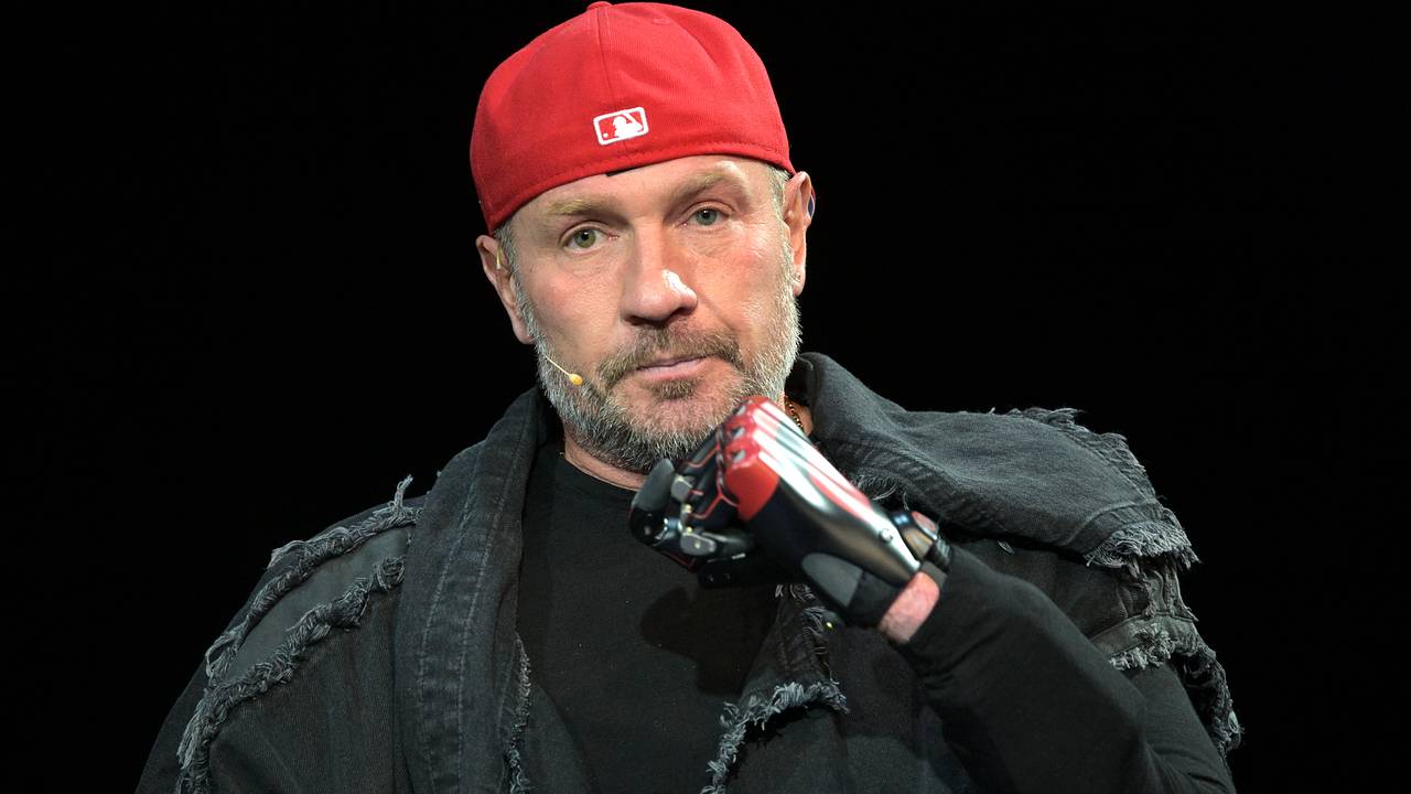 Костомаров рассказал о предложении Навки сменить гражданство во время карьеры