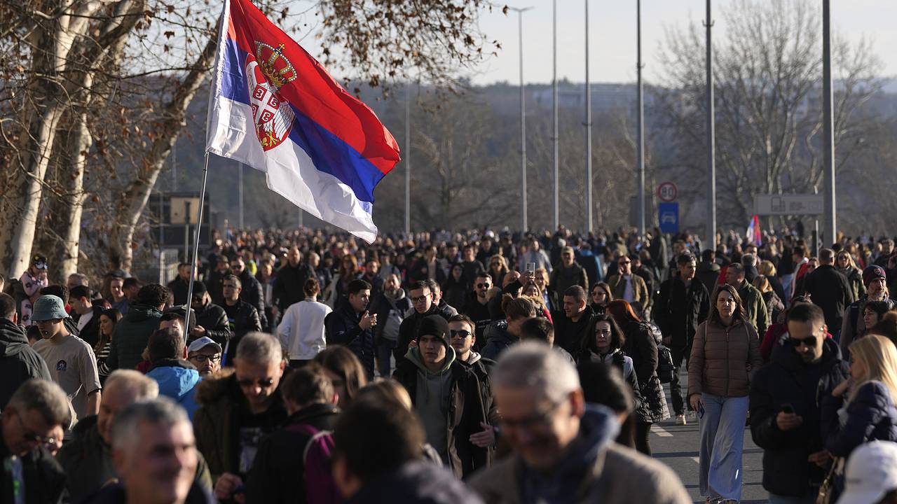 Российский посол предупредил об угрозе дестабилизации в Сербии