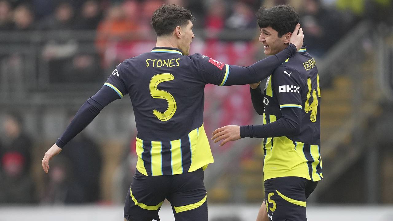 Узбекский новичок «Манчестер Сити» забил дебютный мяч во втором матче за клуб