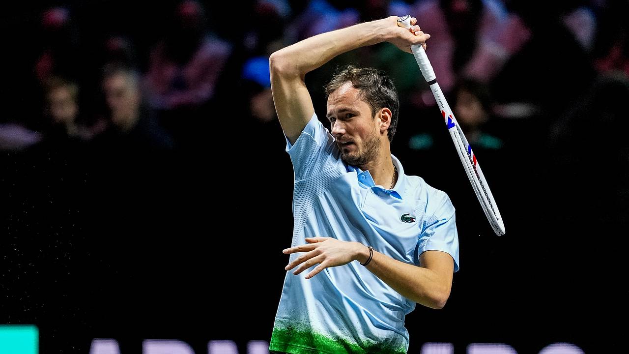 На теннисном турнире во Франции показали флаг России