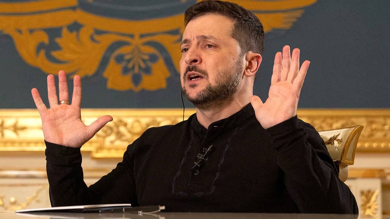 Зеленский заявил о готовности к переговорам с Владимиром Путиным при одном условии