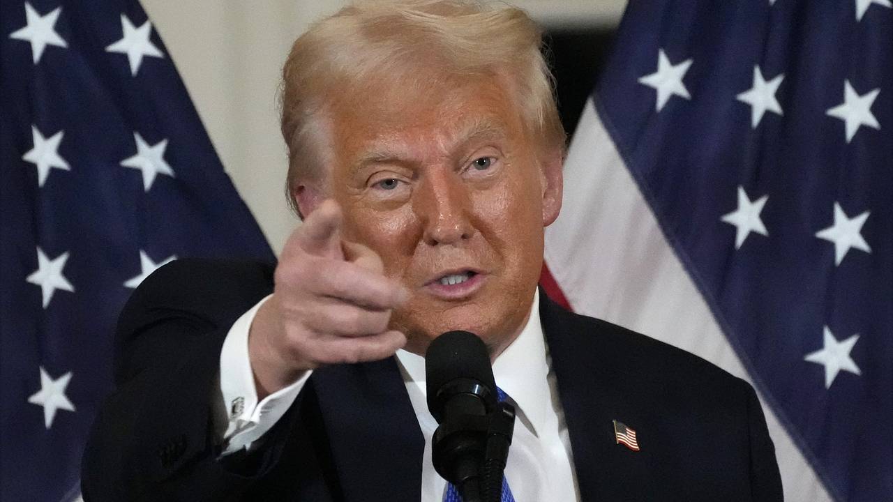 Трамп завершит конфликт на Украине и возложит гарантии безопасности на Европу