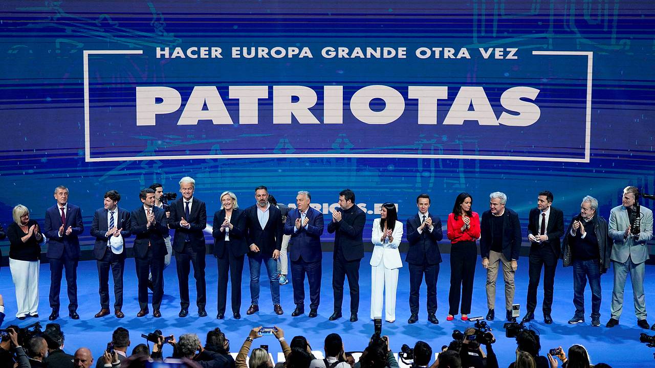 Европейские правые партии решили «сделать Европу снова великой»