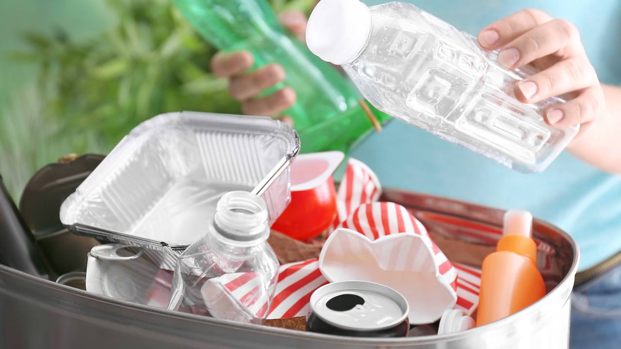 Женщина стала зарабатывать на мусоре по 970 тысяч рублей в месяц и поделилась опытом