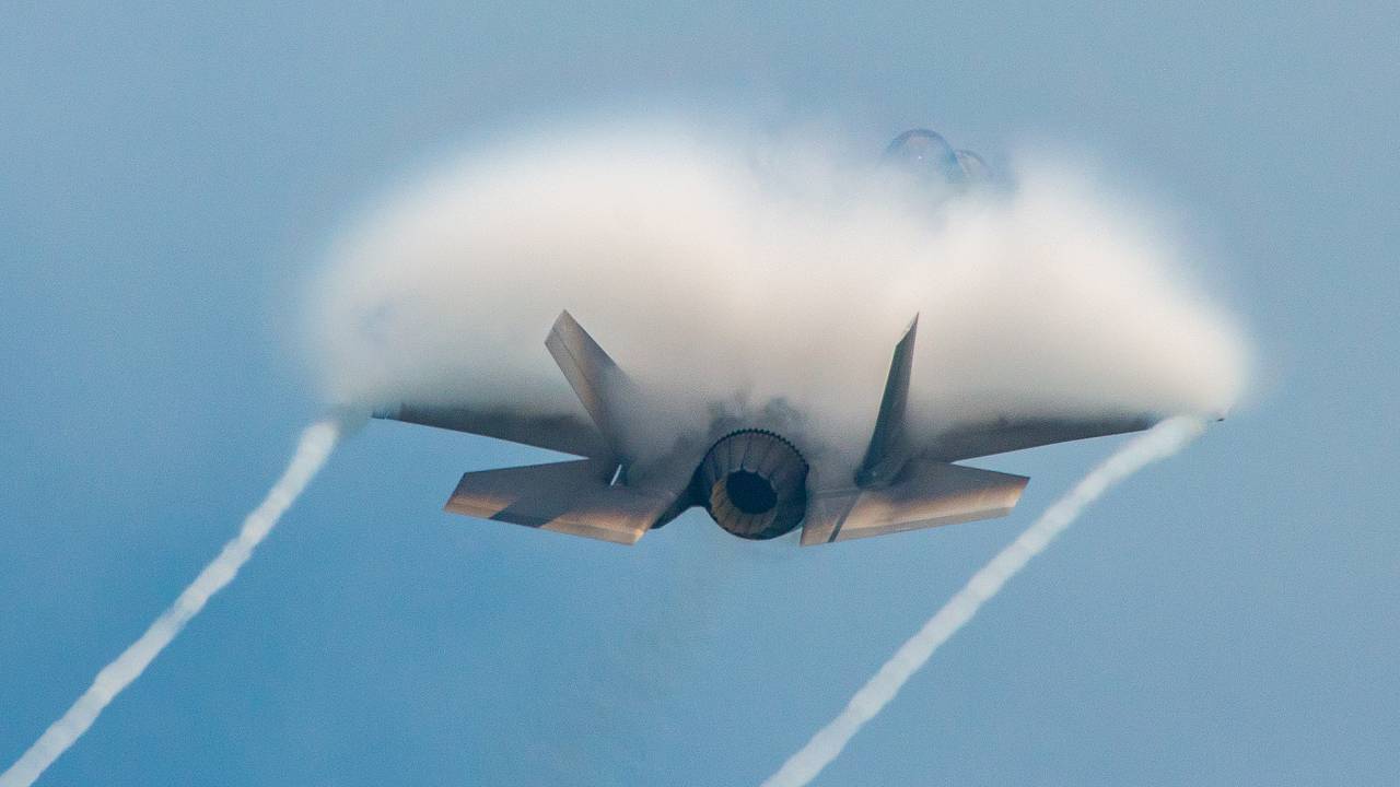 США отказались от полетных программ F-35A и F-16 по одной причине