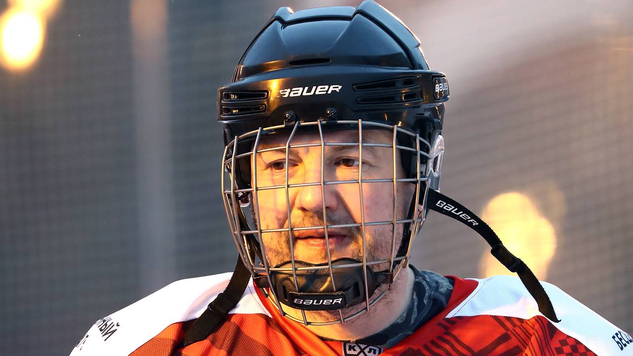 Жена попавшего в реанимацию комментатора Скворцова рассказала о его состоянии