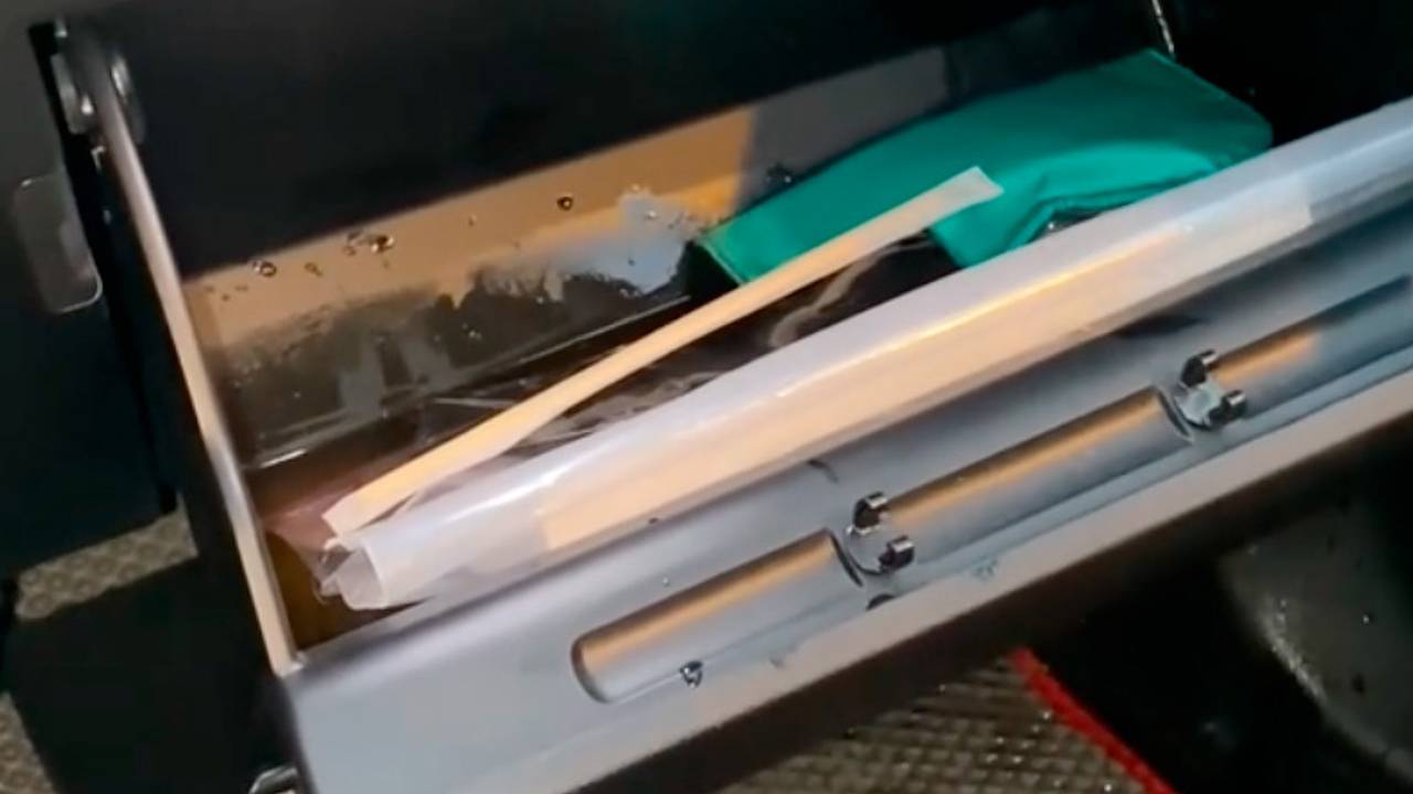 Россиянин пожаловался на протекший насквозь китайский Jaecoo