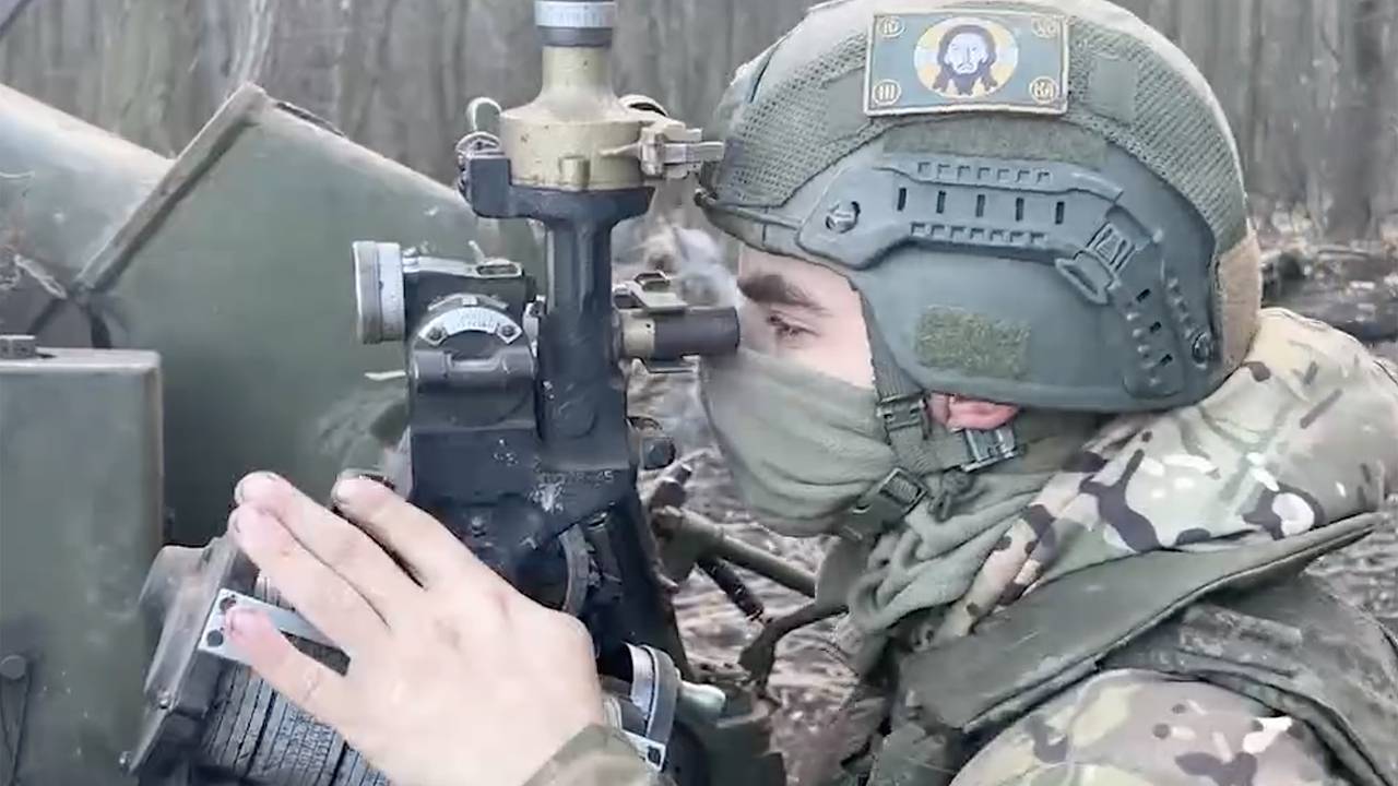 Появилось видео ударов по укрепленным позициям ВСУ в Курской области