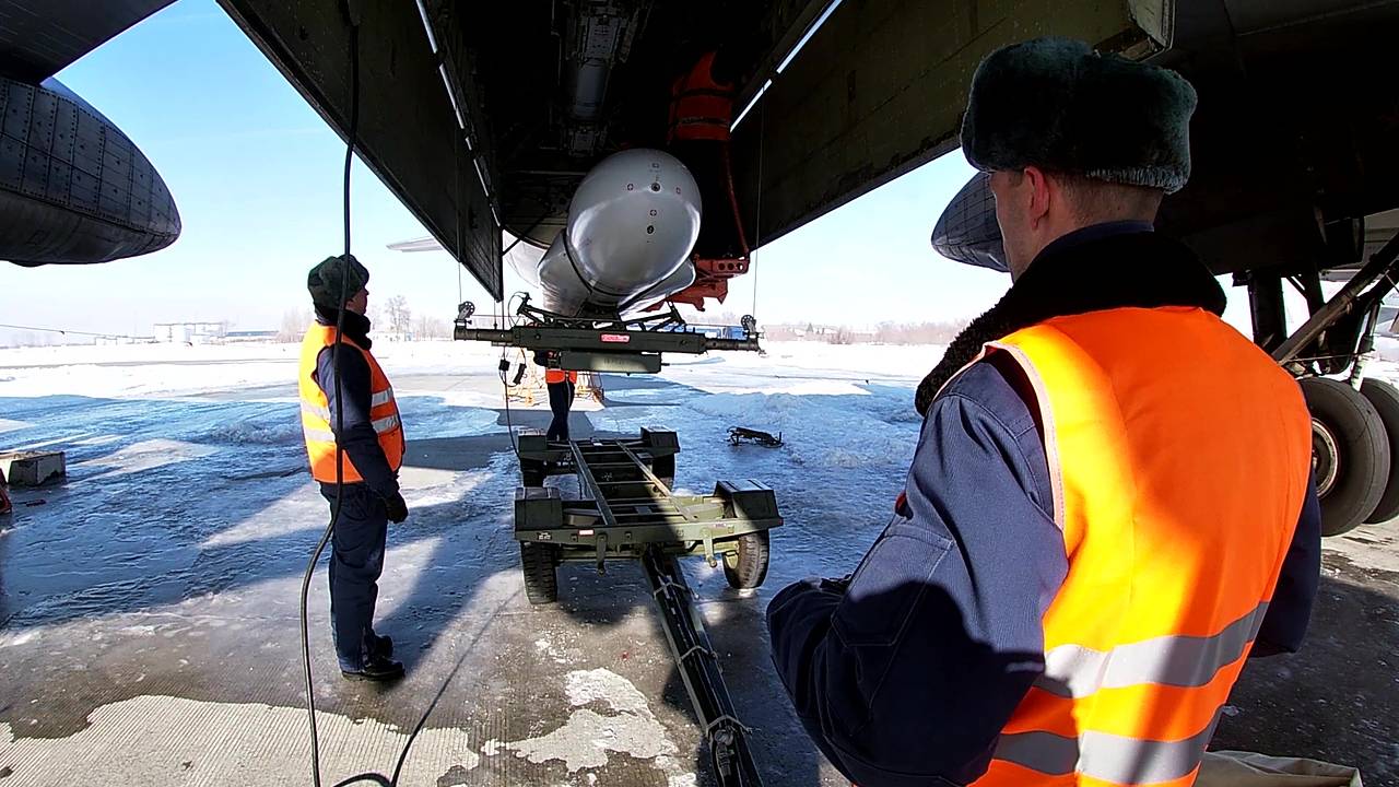 На Украине началась вторая волна массированных ракетных ударов по военным объектам