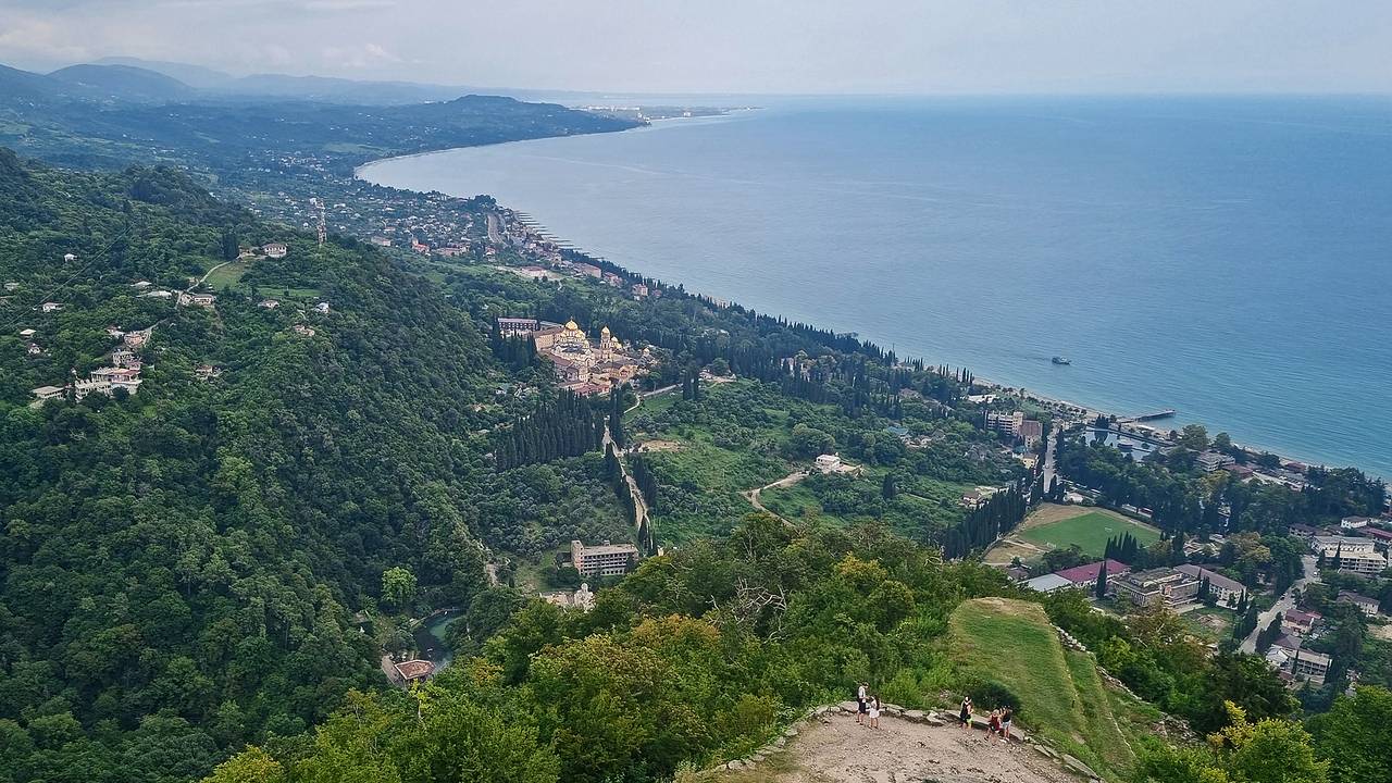 Россиянам назвали направления отдыха летом за 200 тысяч рублей на семью