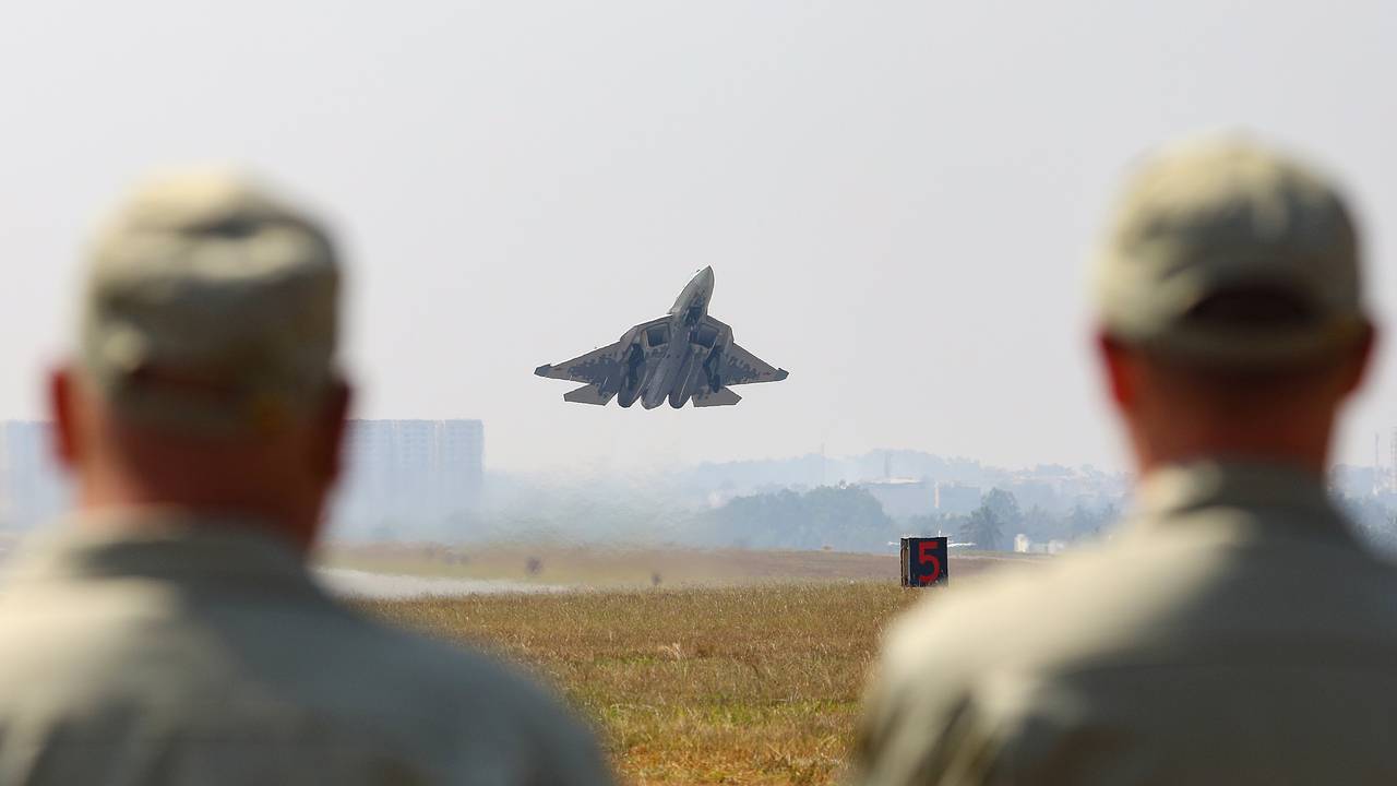 Летчик оценил управляемость Су-57