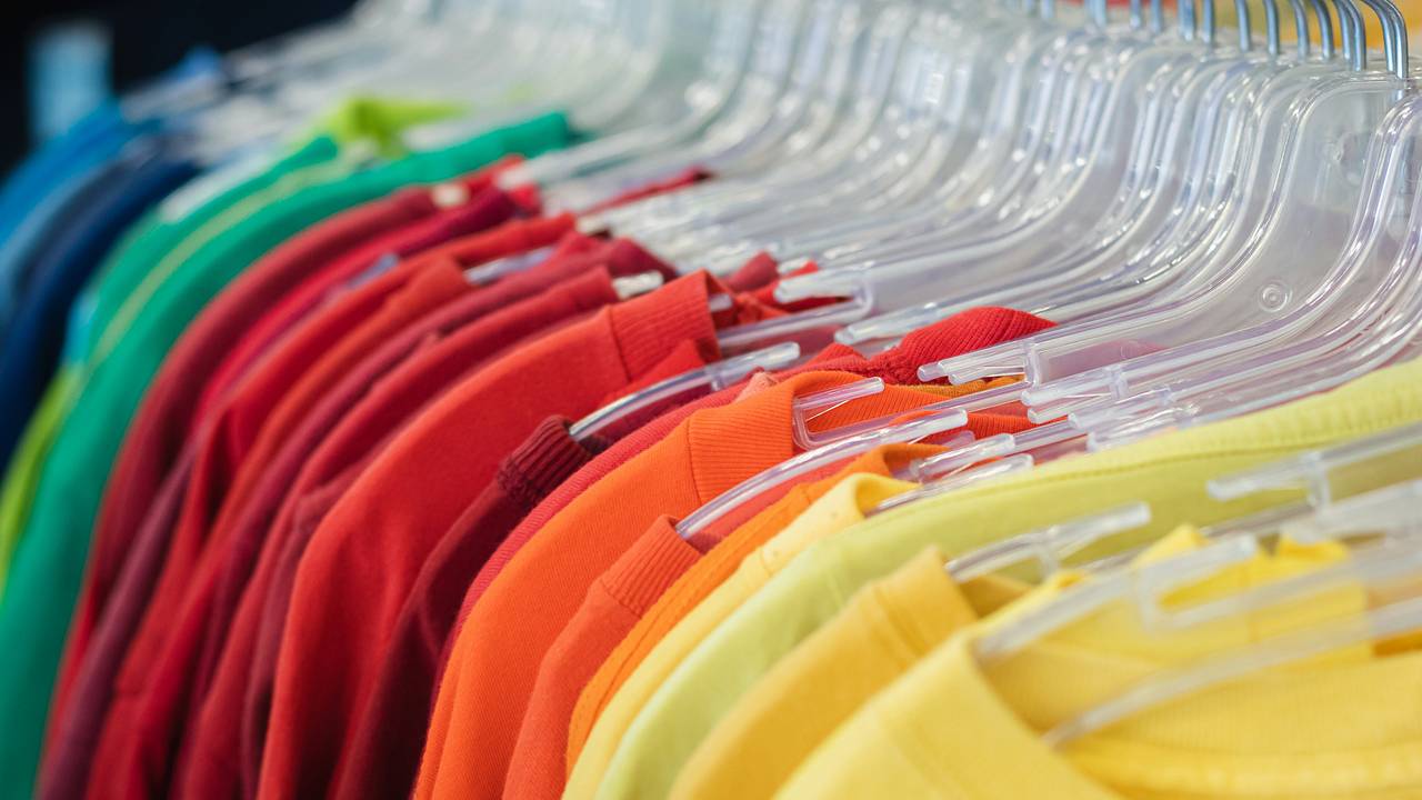 Траты россиян на одежду подсчитали