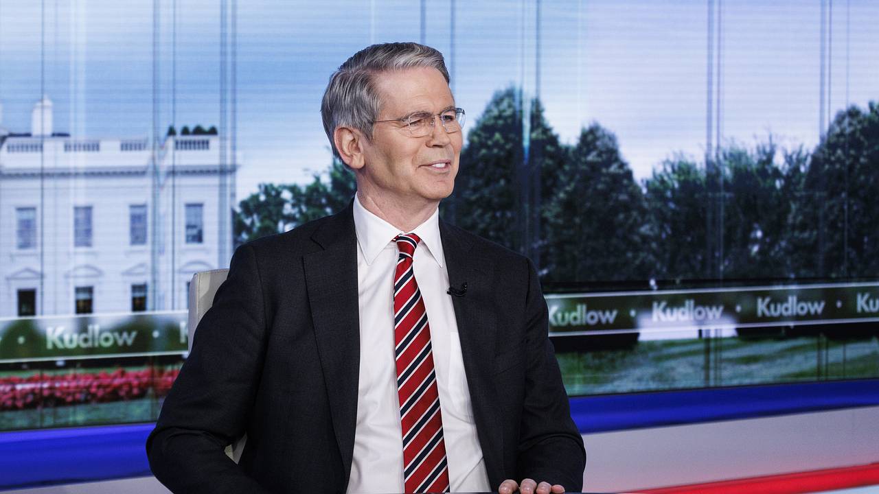 Трамп подтвердил визит министра финансов США в Киев