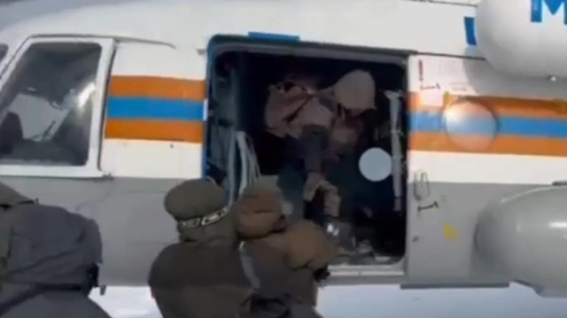 Всех рыбаков эвакуировали с дрейфующей в Охотском море льдины
