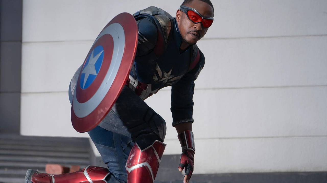 Кинокритики разгромили новый фильм Marvel с темнокожим Капитаном Америкой